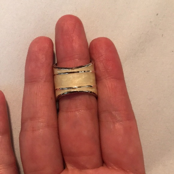 Ring - Picture 2 of 3